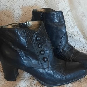 Bellini Black Booties Size 22 (5.5)